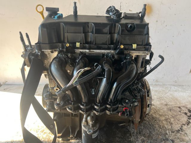 bontott FORD FIESTA V Motor (Fűzött blokk hengerfejjel)