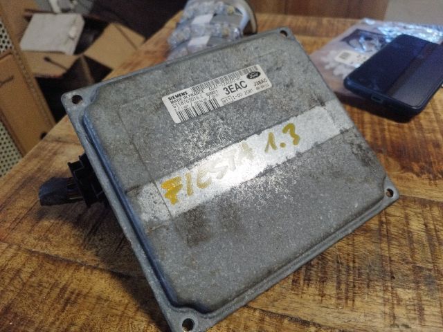 bontott FORD FIESTA V Motorvezérlő
