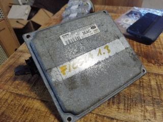 bontott FORD FIESTA V Motorvezérlő