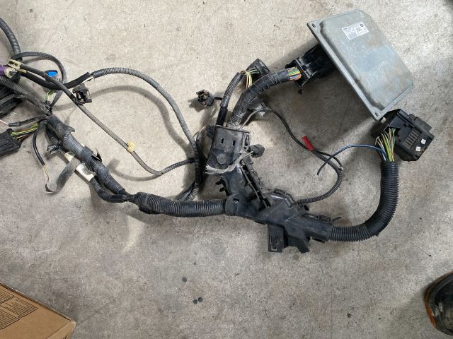 bontott FORD FIESTA V Motorvezérlő