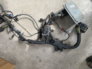 bontott FORD FIESTA V Motorvezérlő