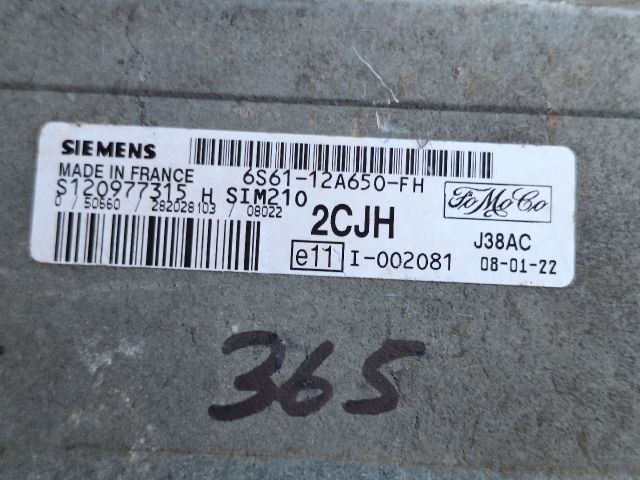 bontott FORD FIESTA V Motorvezérlő