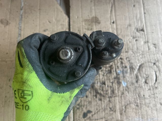 bontott FORD FIESTA V Önindító