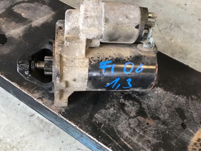 bontott FORD FIESTA V Önindító