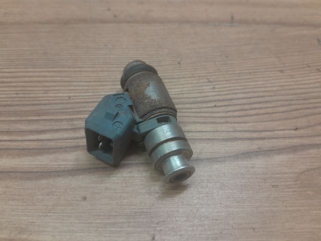 bontott FORD FIESTA V Porlasztó (1 db)