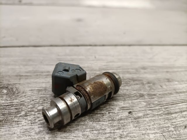 bontott FORD FIESTA V Porlasztó (1 db)