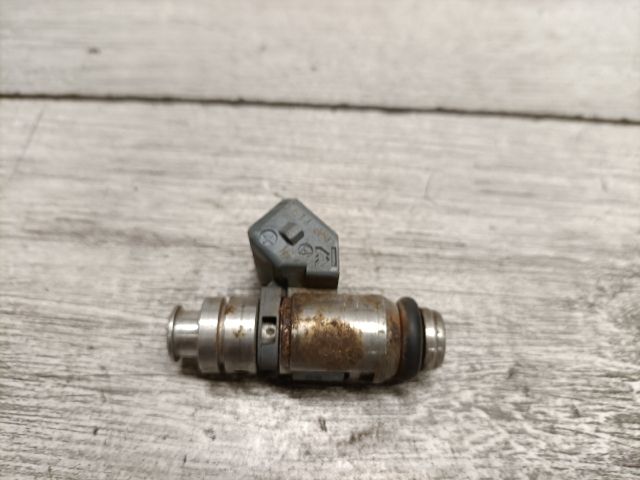 bontott FORD FIESTA V Porlasztó (1 db)