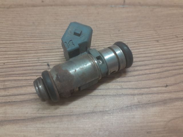 bontott FORD FIESTA V Porlasztó (1 db)