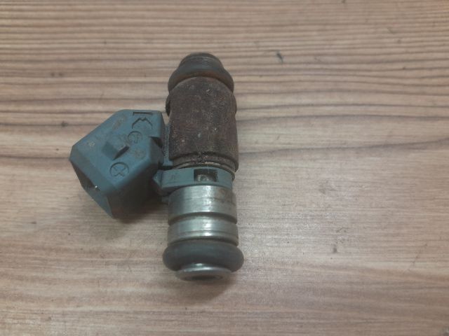 bontott FORD FIESTA V Porlasztó (1 db)