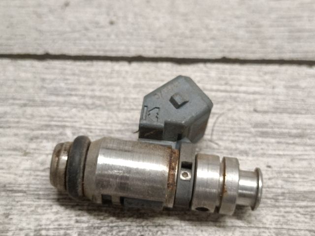 bontott FORD FIESTA V Porlasztó (1 db)