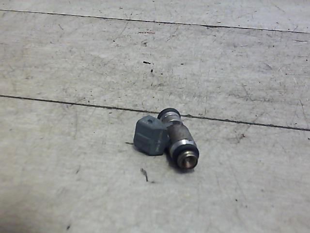 bontott FORD FIESTA V Porlasztó (1 db)