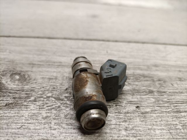 bontott FORD FIESTA V Porlasztó (1 db)