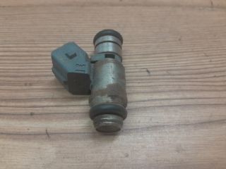 bontott FORD FIESTA V Porlasztó (1 db)