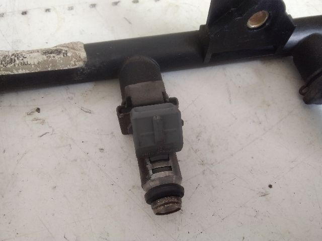 bontott FORD FIESTA V Porlasztó (1 db)