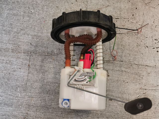 bontott FORD FIESTA V Üzemanyag Szivattyú