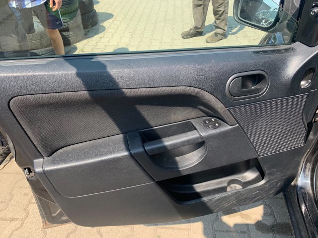 bontott FORD FIESTA V Üzemanyag Szivattyú