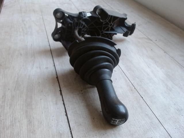 bontott FORD FIESTA V Váltó Kulissza