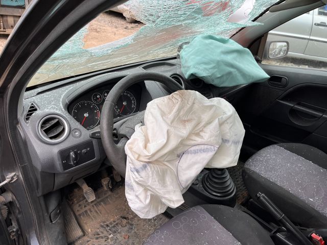 bontott FORD FIESTA V Váltó Kulissza