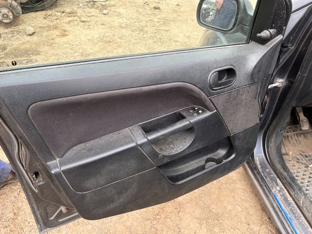 bontott FORD FIESTA V Váltó Kulissza