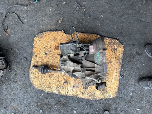 bontott FORD FIESTA V Váltó (Mechanikus)