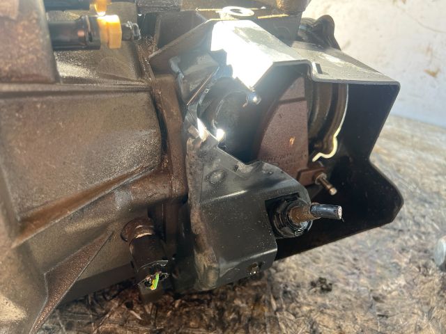 bontott FORD FIESTA V Váltó (Mechanikus)