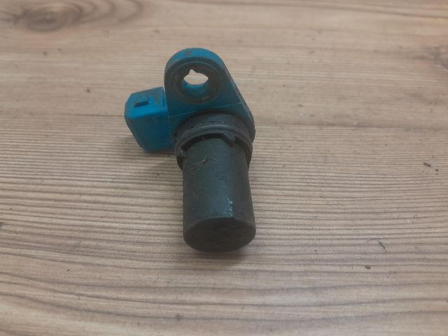 bontott FORD FIESTA V Vezérműtengely Fordulatszám Jeladó