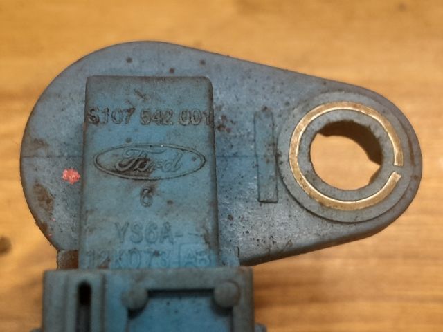 bontott FORD FIESTA V Vezérműtengely Fordulatszám Jeladó