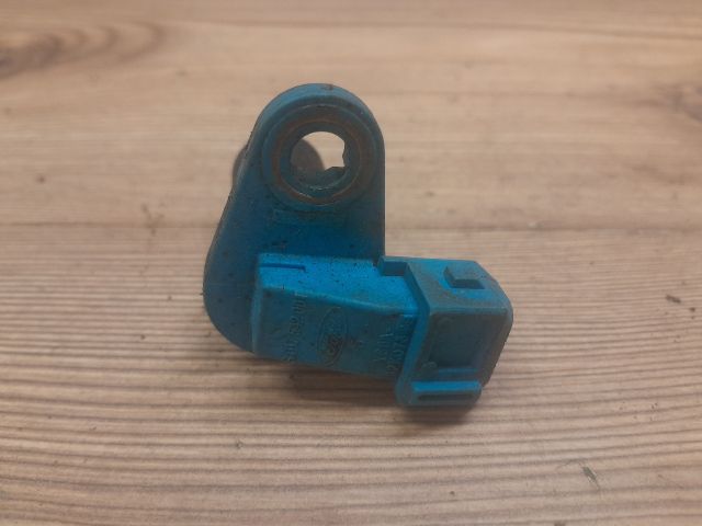 bontott FORD FIESTA V Vezérműtengely Fordulatszám Jeladó