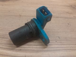 bontott FORD FIESTA V Vezérműtengely Fordulatszám Jeladó