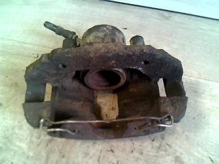 bontott FORD FIESTA V Bal első Féknyereg Munkahengerrel