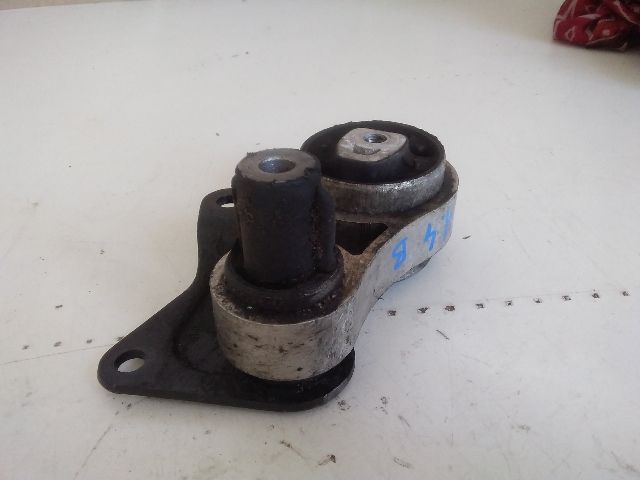 bontott FORD FIESTA V Billenésgátló Bak