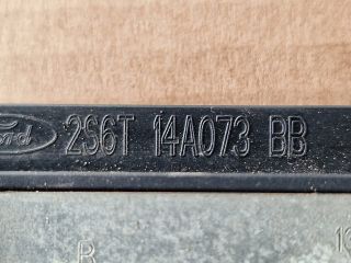 bontott FORD FIESTA V Biztosítéktábla Motortér