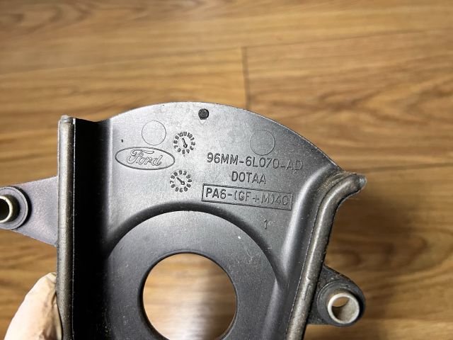 bontott FORD FIESTA V Első Vezérlés Burkolat