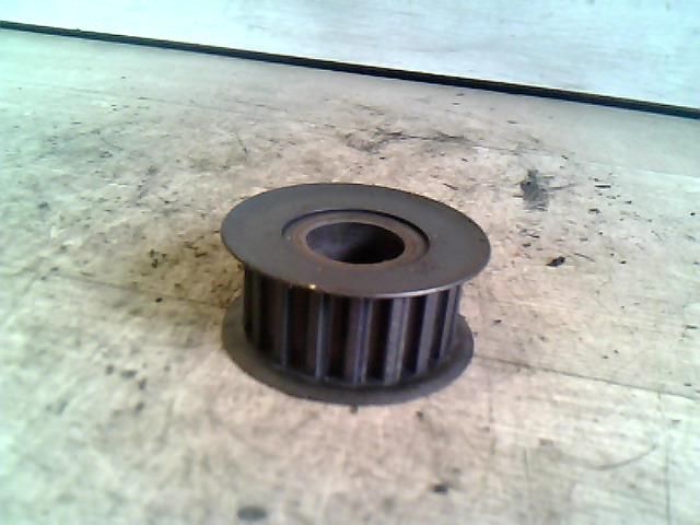 bontott FORD FIESTA V Főtengely Bordáskerék / Lánckerék