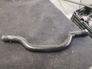 bontott FORD FIESTA V Fűtőradiátor Vízcső Alsó