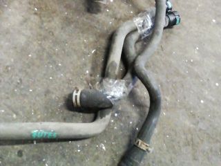 bontott FORD FIESTA V Fűtőradiátor Vízcső Alsó