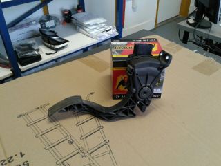 bontott FORD FIESTA V Gázpedál (Elektromos)