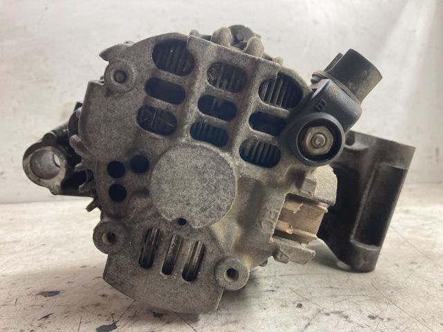 bontott FORD FIESTA V Generátor