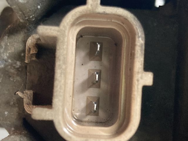 bontott FORD FIESTA V Generátor