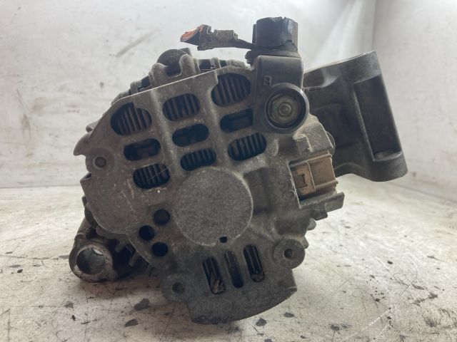 bontott FORD FIESTA V Generátor