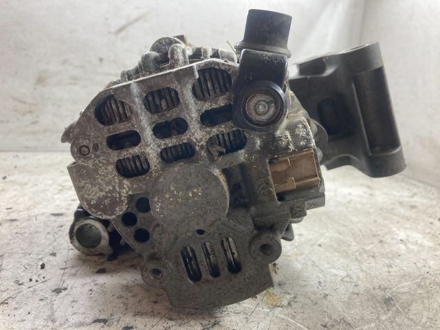 bontott FORD FIESTA V Generátor