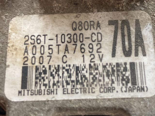 bontott FORD FIESTA V Generátor