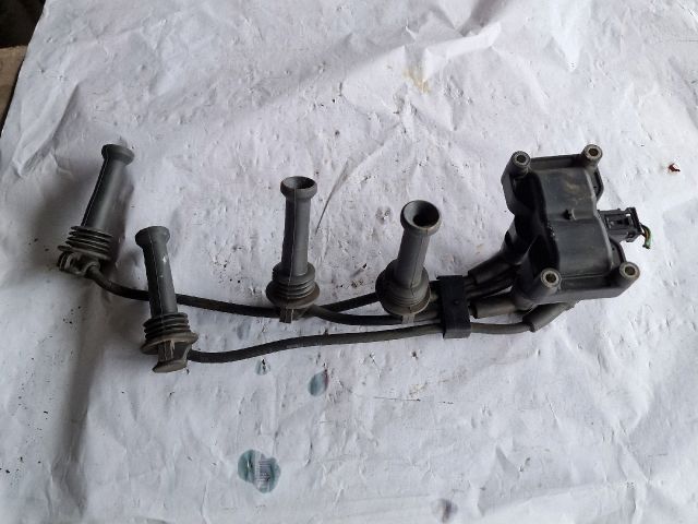 bontott FORD FIESTA V Gyújtótrafó Szett