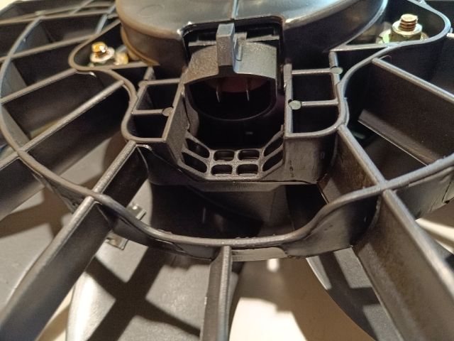 bontott FORD FIESTA V Hűtőventilátor