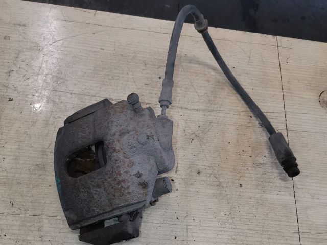 bontott FORD FIESTA V Jobb első Féknyereg Munkahengerrel