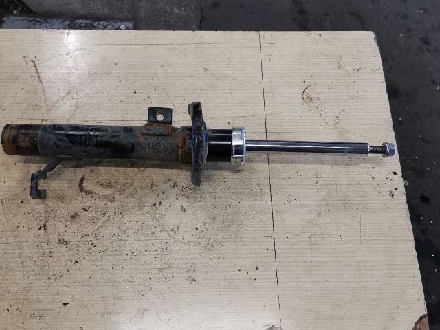 bontott FORD FIESTA V Jobb első Gólyaláb (Lengécsillapító, Rugó)