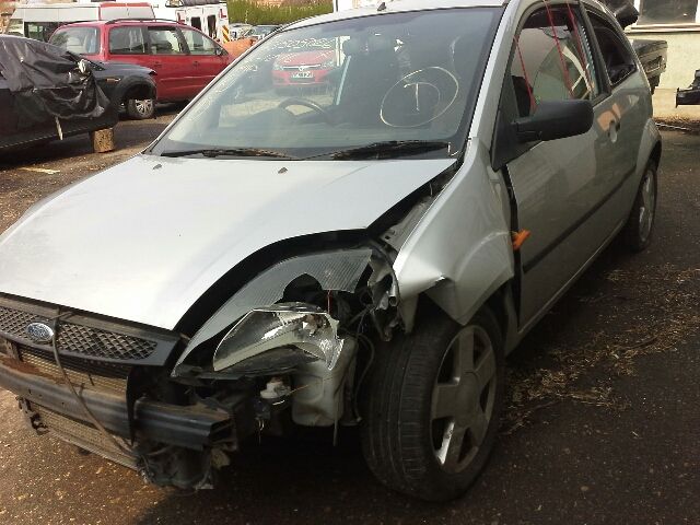 bontott FORD FIESTA V Jobb Féltengely