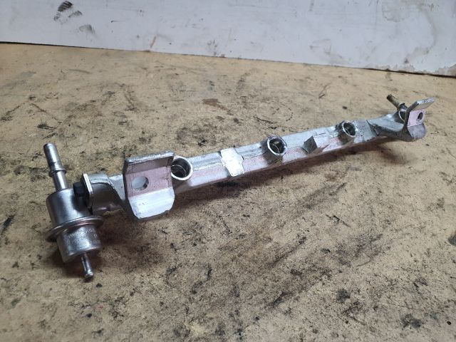 bontott FORD FIESTA V Közösnyomócső