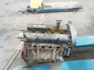 bontott FORD FIESTA V Motor (Fűzött blokk hengerfejjel)