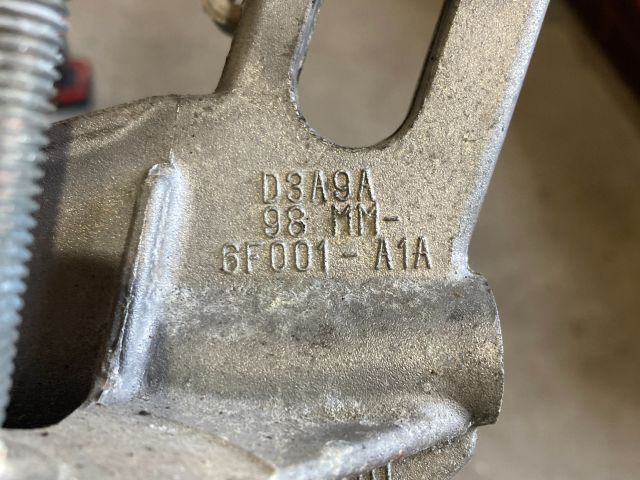 bontott FORD FIESTA V Motor Tartó Bak (Fém)